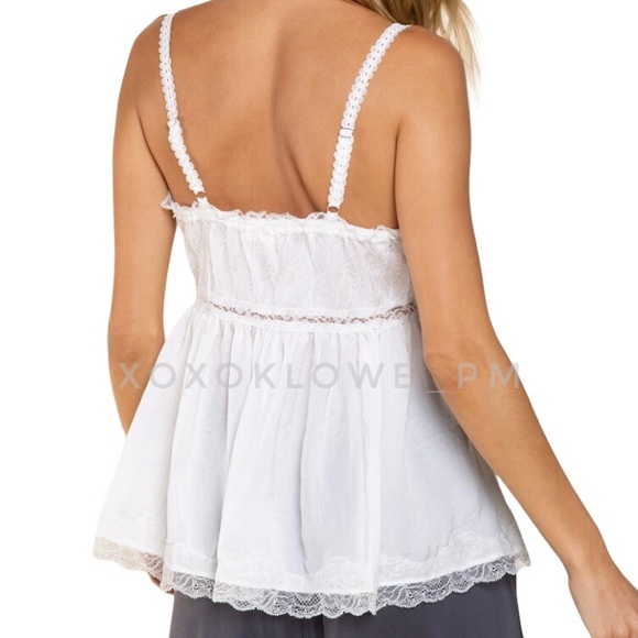 POL Off White Crinkle Satin Baby Doll Lace Up Top - Picture 7 of 12